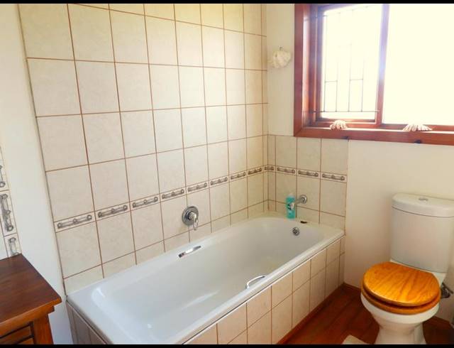 FARM FOR SALE IN HOEKWIL